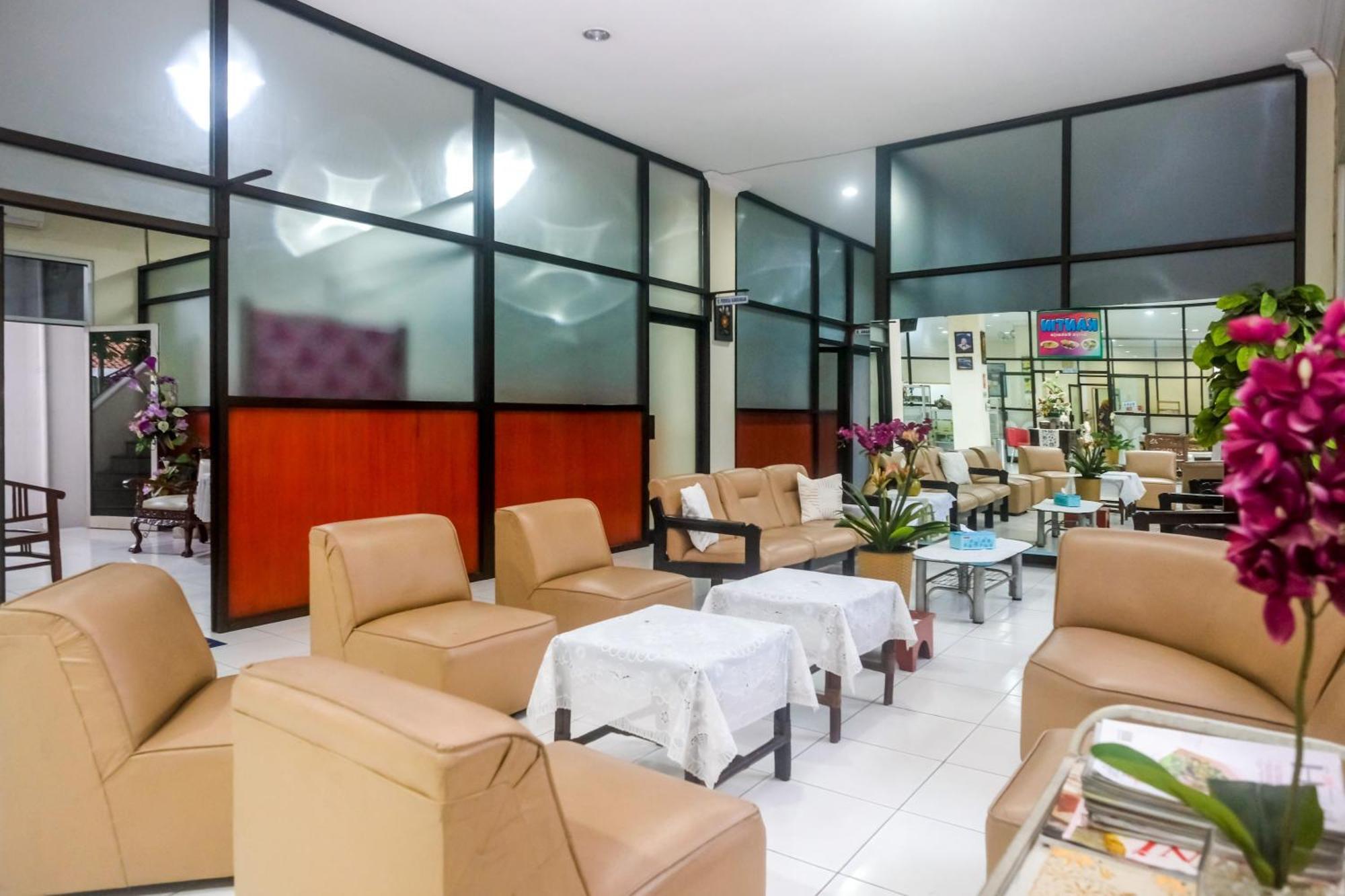 Reddoorz Syariah At Griya Raharja Klaten ภายนอก รูปภาพ